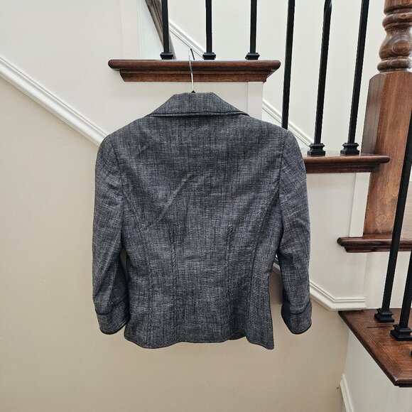Beautiful WHBM Jacket - Picture 4 of 6